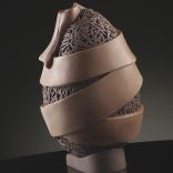 Форма силіконова для шоколадних скульптур «Яйце зі стрічкою» Decosil, 1 шт.